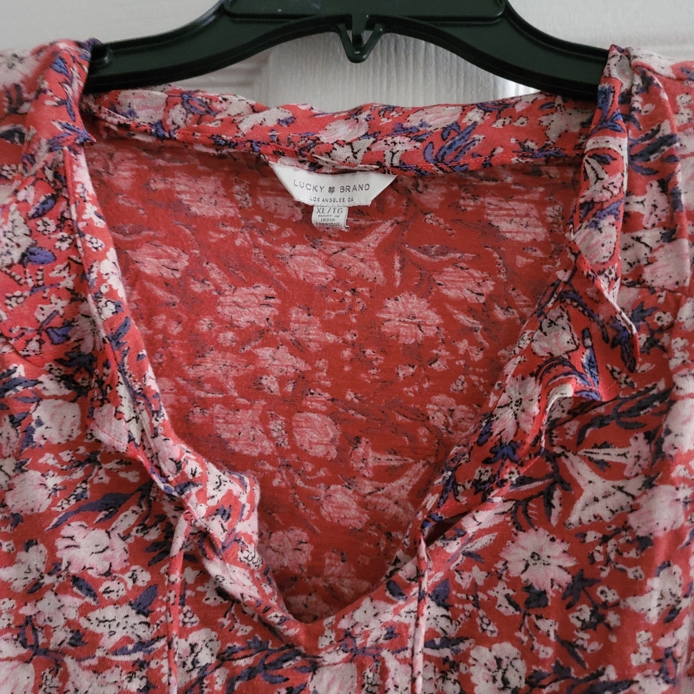 Lucky Brand Red Floral Women's Top - Picture 3 of 5